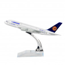 AIRCRAFT MODEL 1:XXX A380 LUFTHANSA