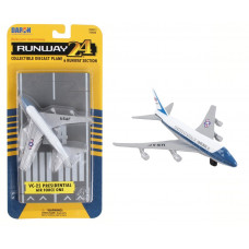 RUNWAY-24 AIR FORCE ONE VC25 RW015