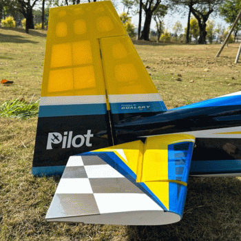 AVIAO PILOT RC EDGE 540 V3 103